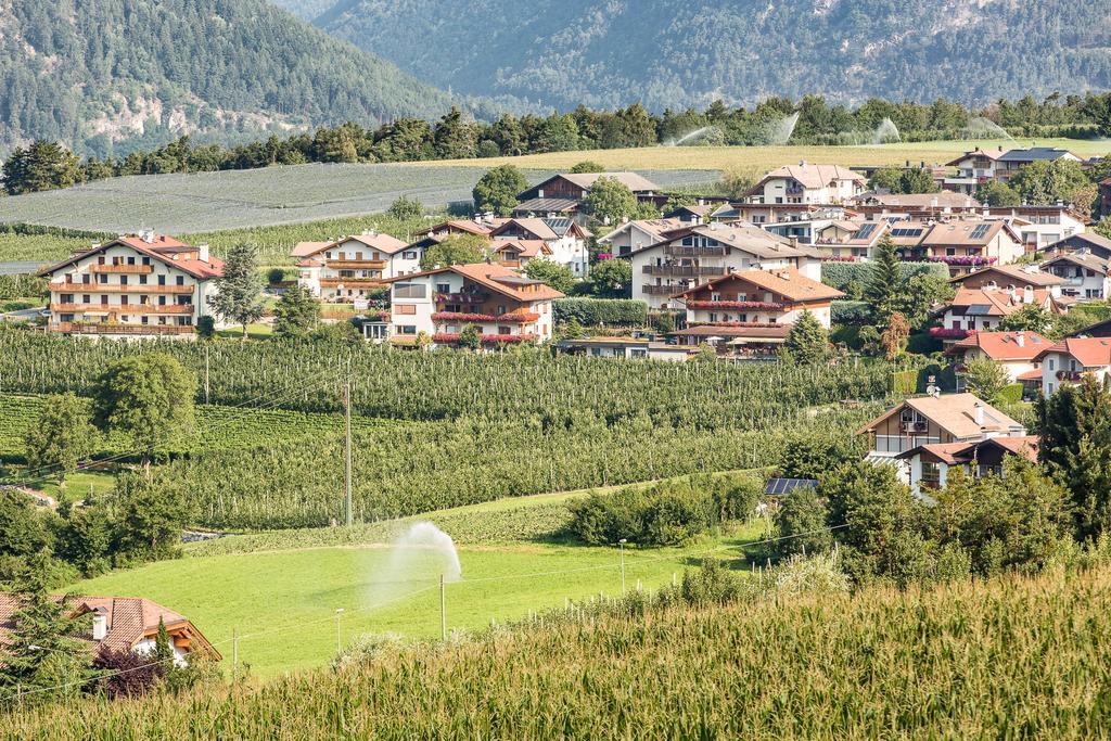 Tirolerhof Pension Natz-Schabs ภายนอก รูปภาพ